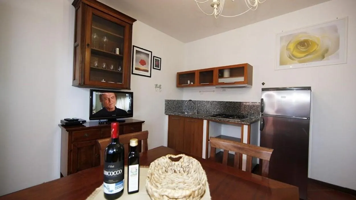 House And Apts. In Porto Azzurro 23632 Apartment