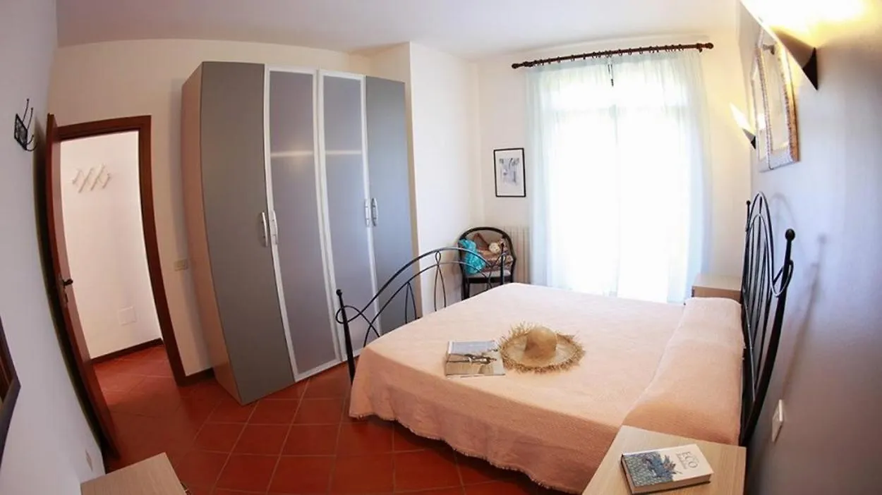 House And Apts. In Porto Azzurro 23632