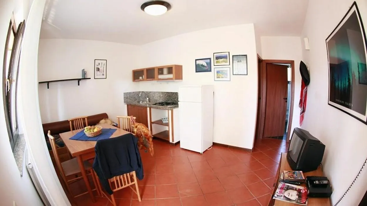 Apartment House And Apts. In Porto Azzurro 23632